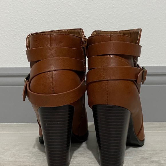 Brown booties - Picture 3 of 9